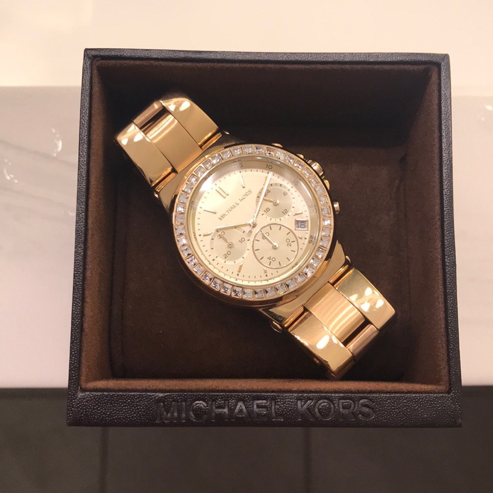 Lextington Micheal Kors Watch in Gold